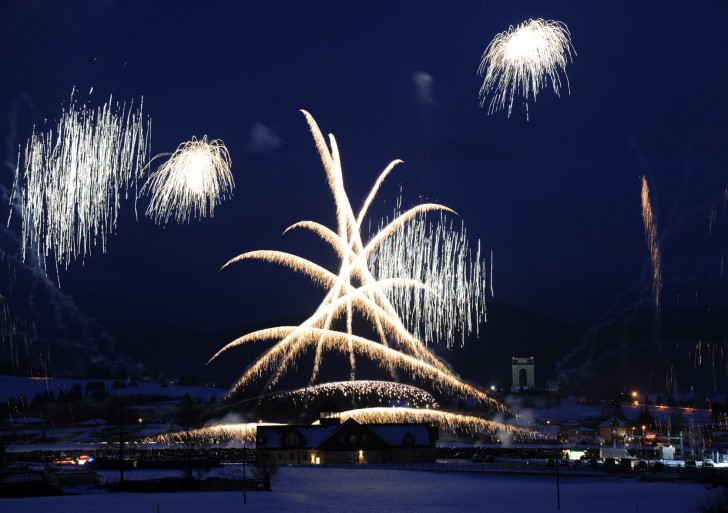 RITORNA L’EVENTO PIROTECNICO “FIOCCHI DI LUCE”